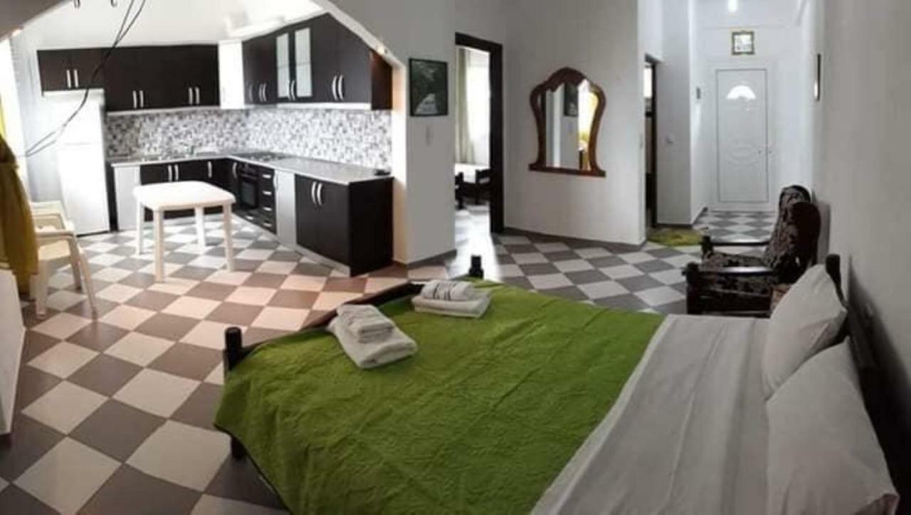 Henardi Apartments Ksamil Ngoại thất bức ảnh